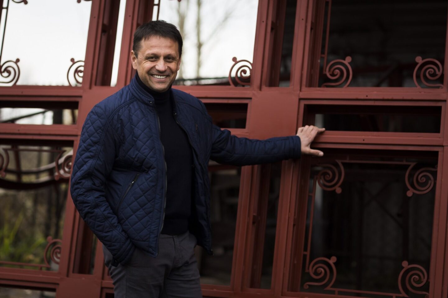 Той, що малює металом