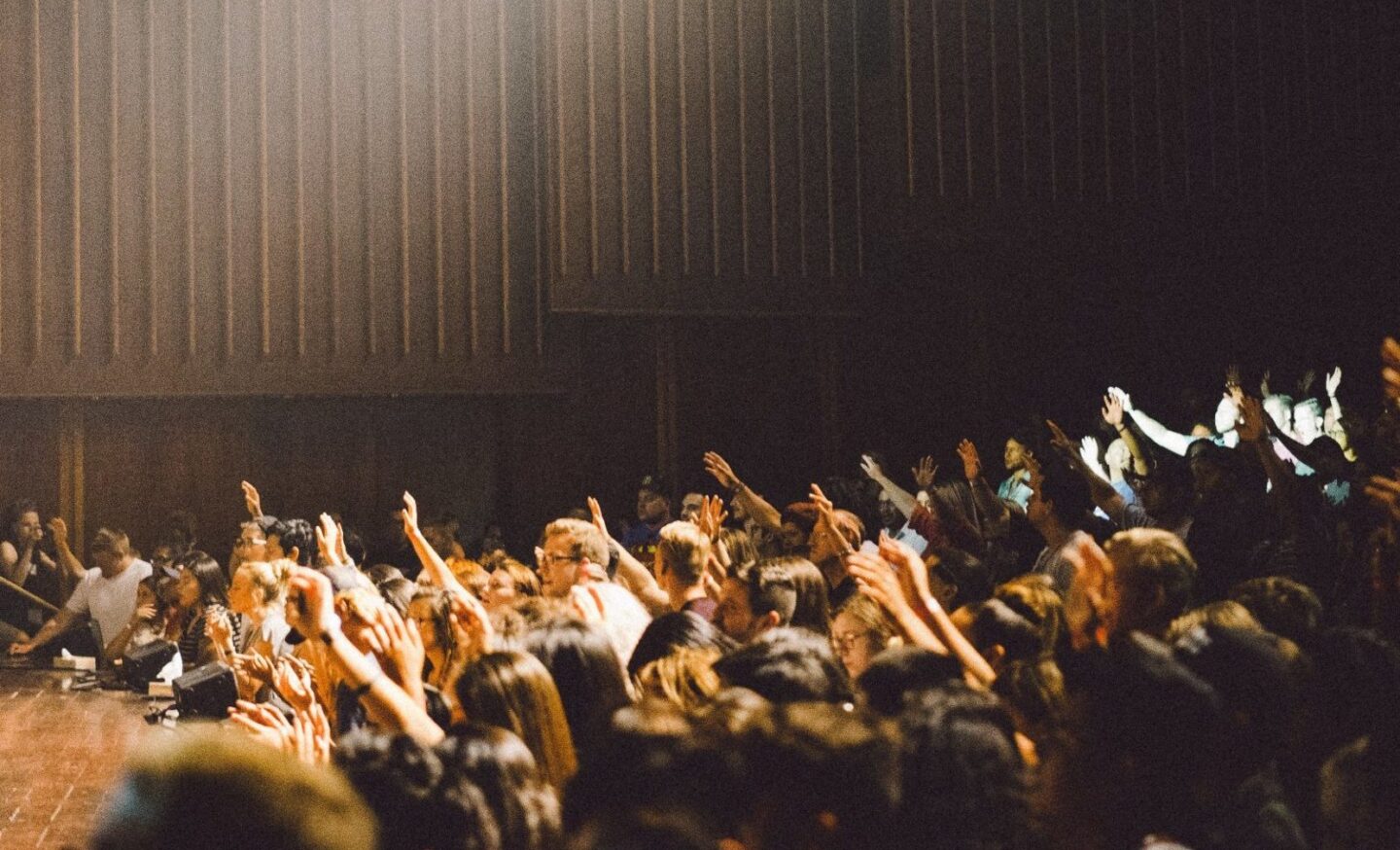 Прагни вище