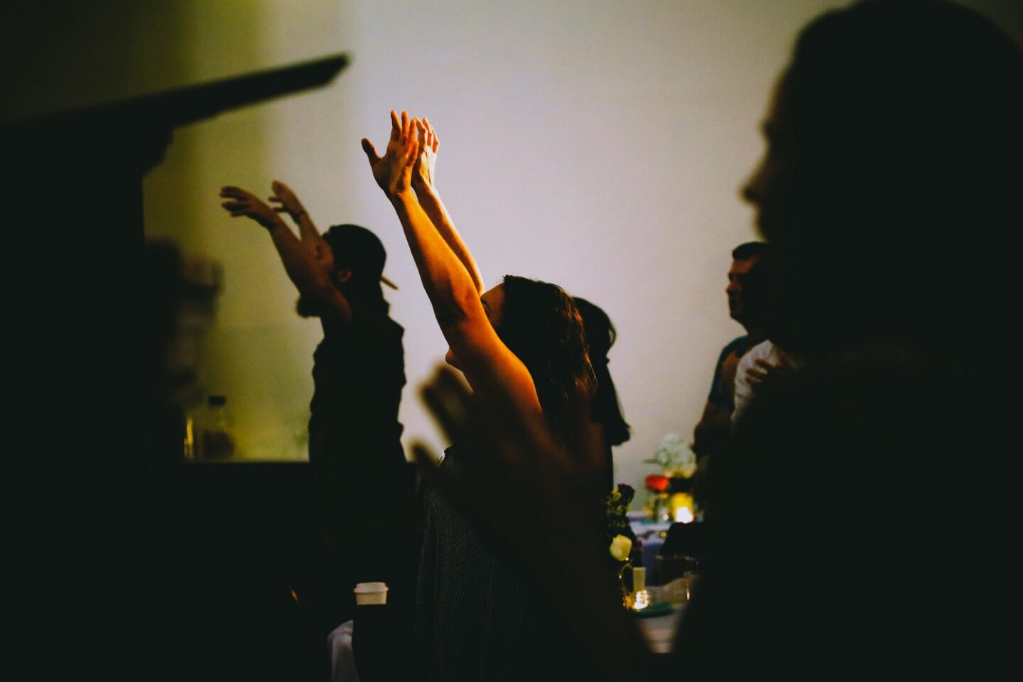 Музика їх поєднала: навіщо економістам поп-хіти?