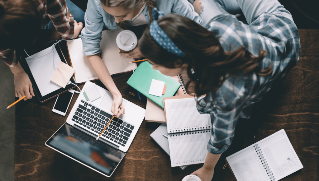 Чому варто спробувати започаткувати власну справу