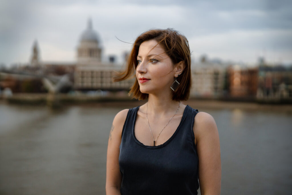 Фултайм українка