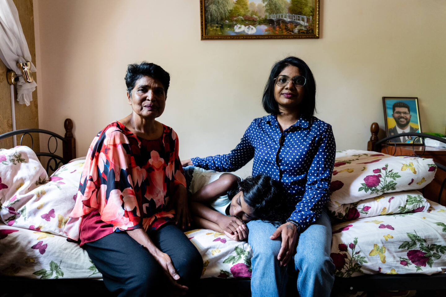 Батьківщина для героя, депортація для рідних