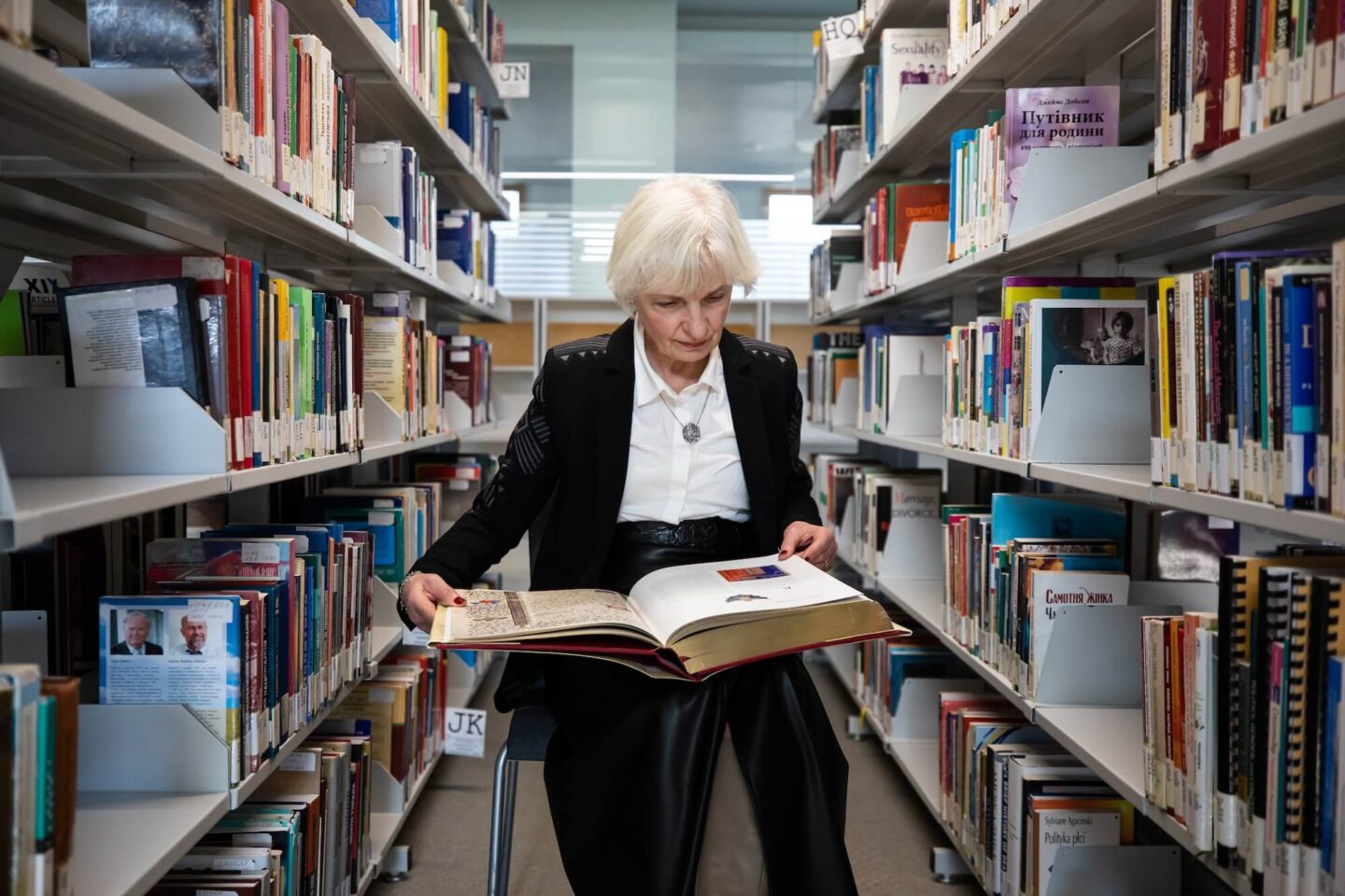 Олена Джеджора: «Намагання зробити з історії ідеологію може колись вилізти боком»