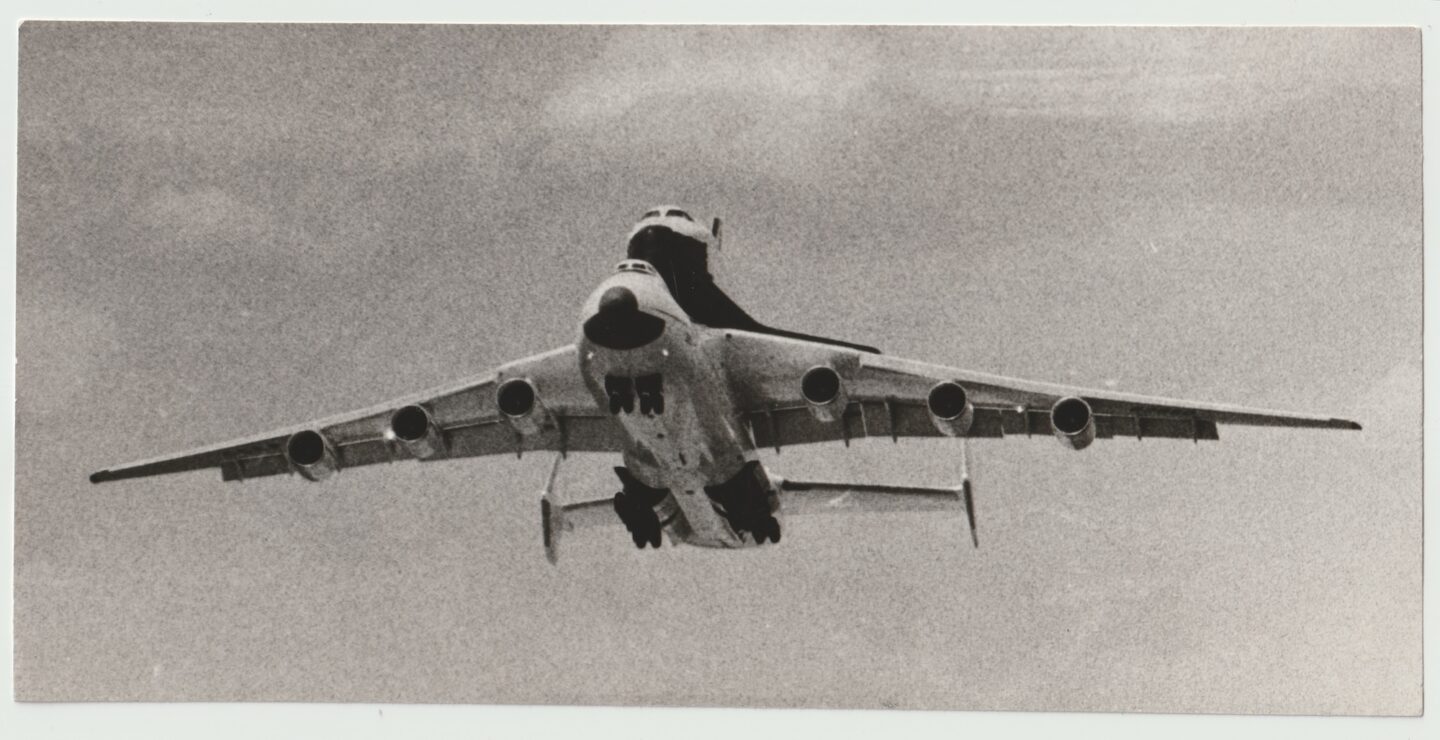 Моя бабуся робила літаки